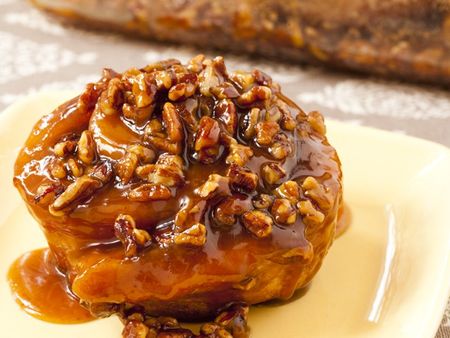 1d274907460723-sticky-bun-636